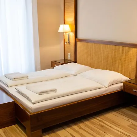 Dabas Hotel ホテル Dabas