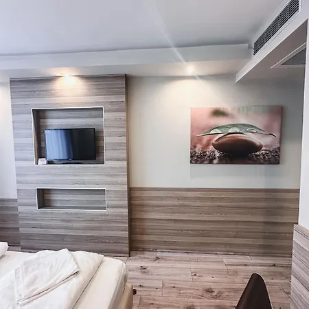 מלון Dabas Hotel 3*